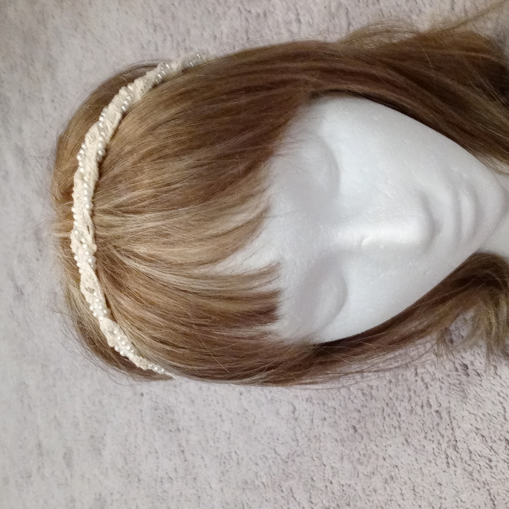Stretchy lace headband